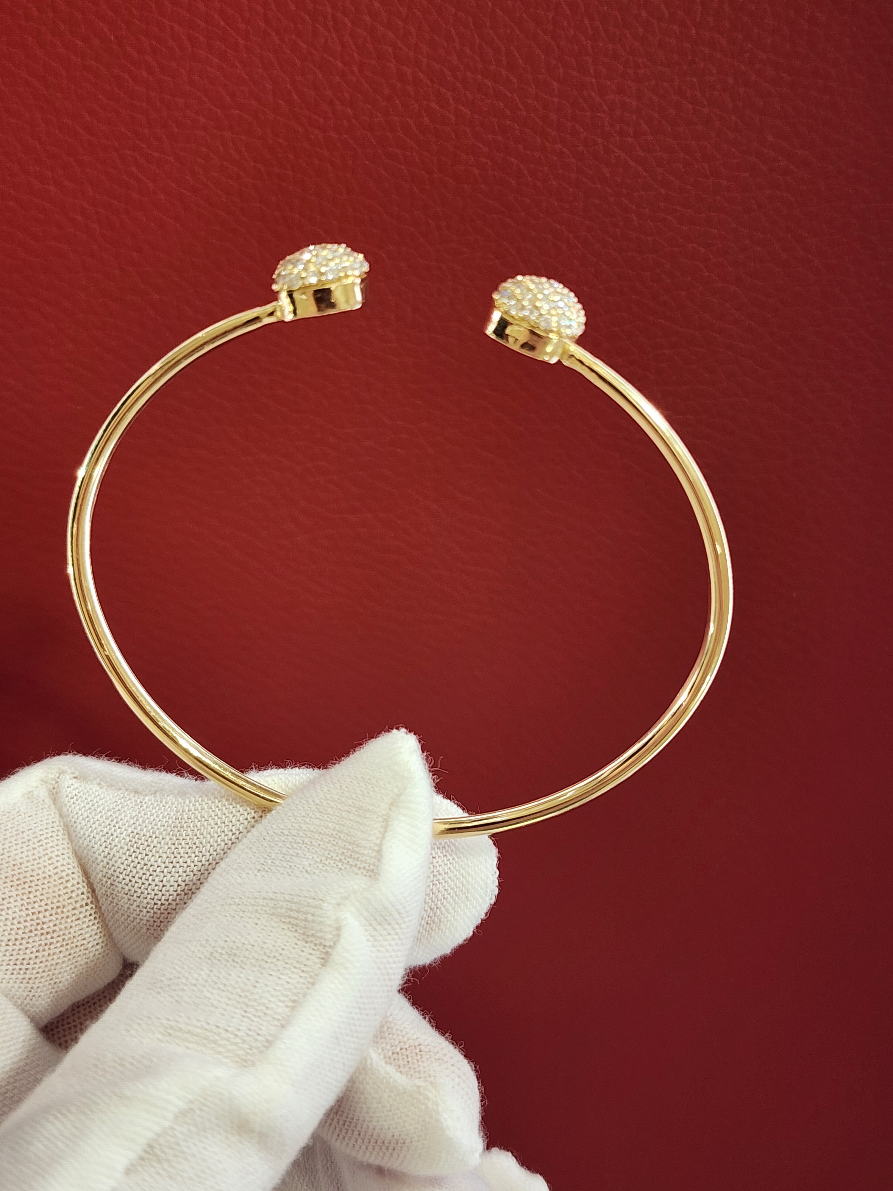 14K Yellow Gold Round Cut Lab-Grown Diamond Bangle – 0.77 CT
