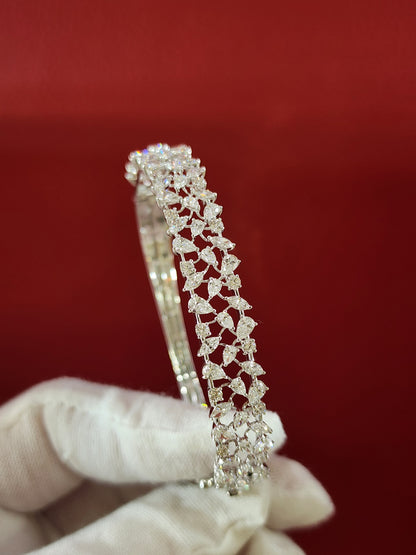 10K White Gold Round Cut Lab-Grown Diamond Bangle – 4.35 CT
